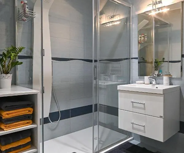 Stros With Private Sauna